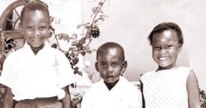 Photos Of Muhoho and Uhuru Kenyatta when they were young